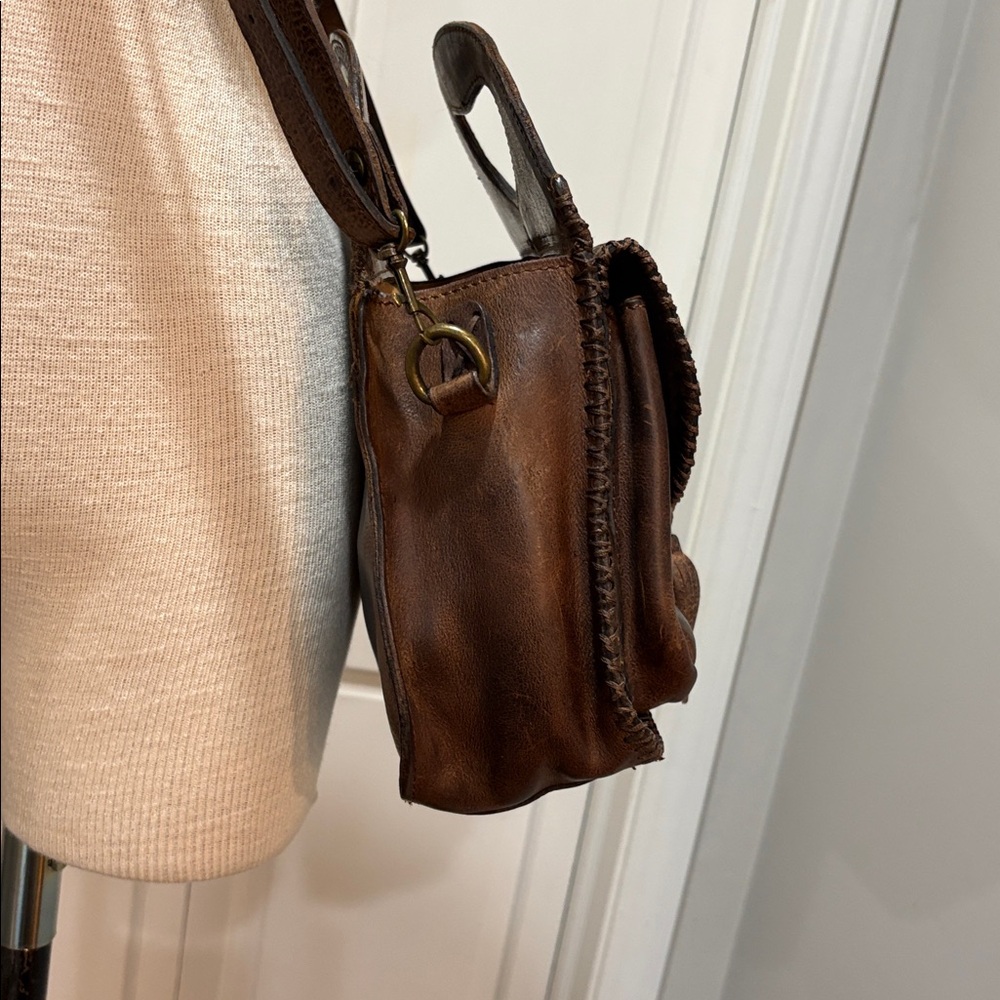 Patricia Nash brown tooled  leather western purse with tassel - Picture 4 of 14